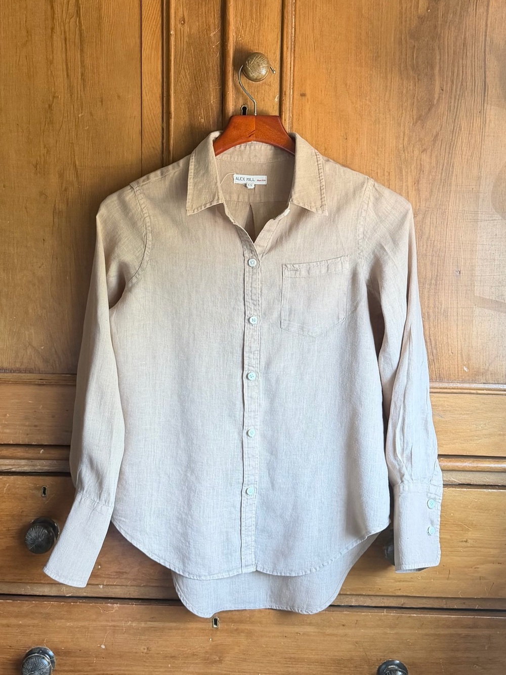 Alex Mill Women's Linen Button-Down Shirt in Light Beige